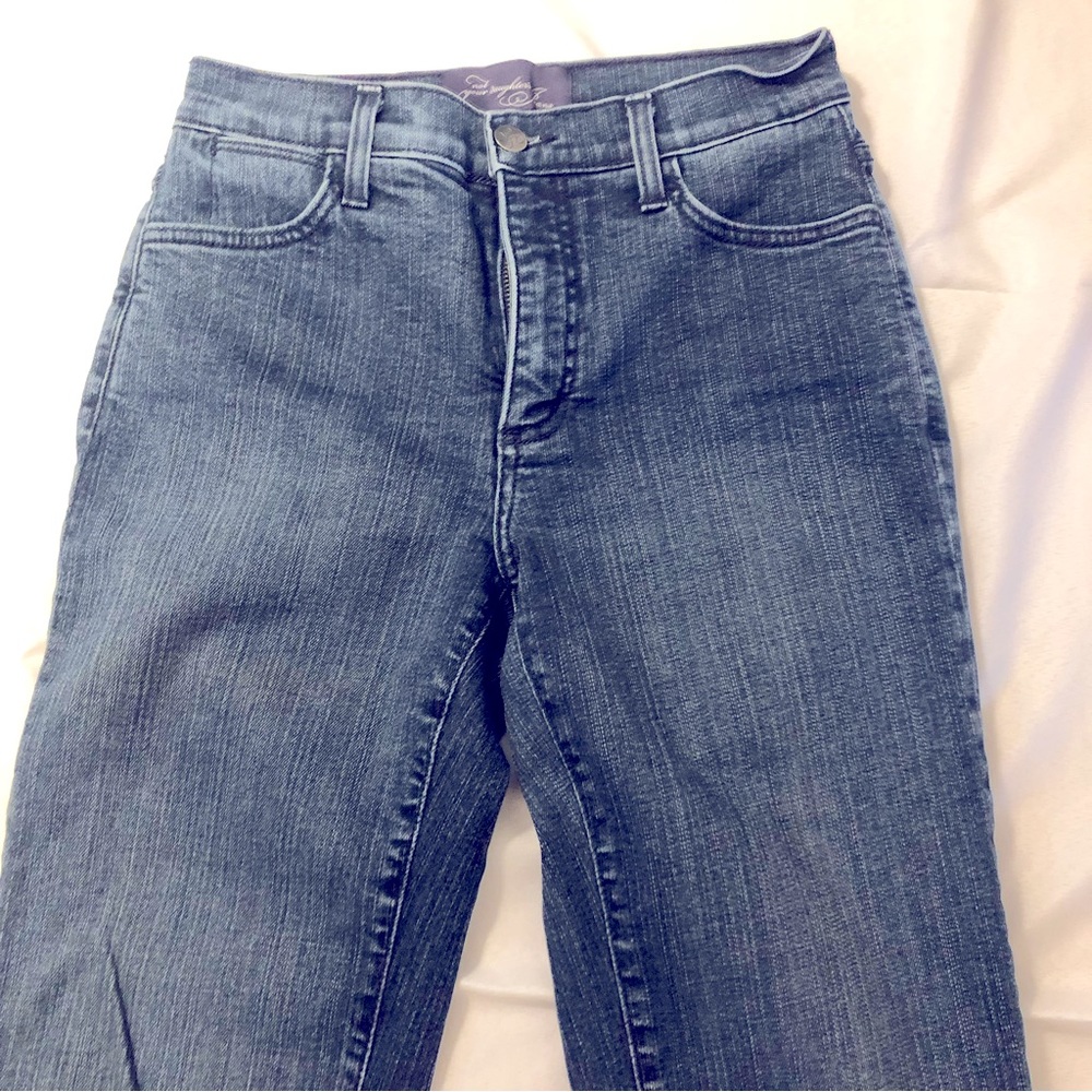 NWOT NYDJ Straight Leg Jeans